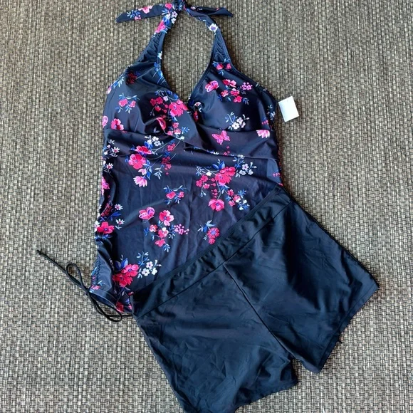 🔴 4/$15 Two Piece Halter Swim Suit - Picture 1 of 5
